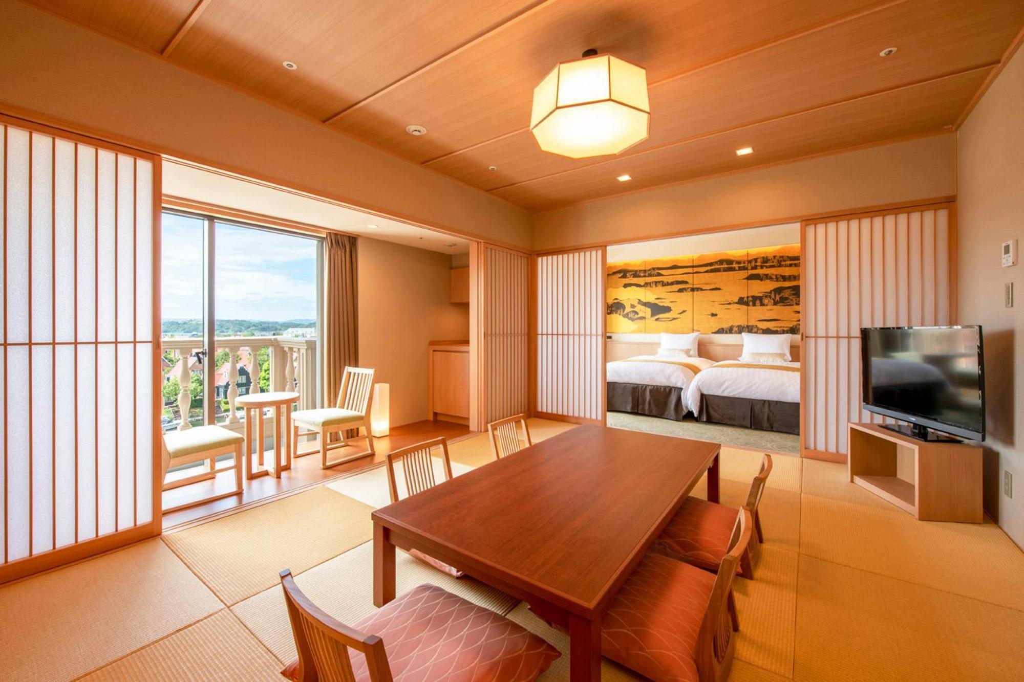 Hotel Okura Jr Huis Ten Bosch Сасебо Экстерьер фото A Japanese-style room at the hotel